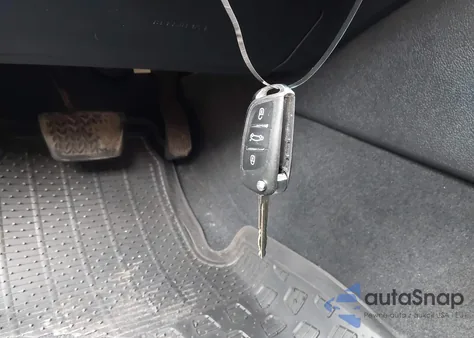 2013 Toyota Camry Se z USA, uszkodzony, nr VIN 4T1BF1FK7DU270827